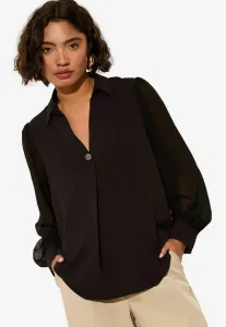 Блузка прямого кроя с длинными рукавами, v-образным вырезом и застежкой на пуговицы спереди. Friends Like These, Black