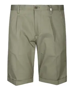 Зеленые легкие спортивные шорты-бермуды Salvia Myths, зеленый