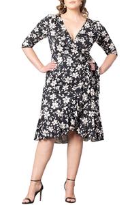 Кокетливое платье-халат с воланами Kiyonna, цвет midnight petals