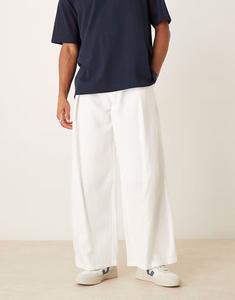 Брюки свободного кроя с глубокими складками белого цвета Asos Design
