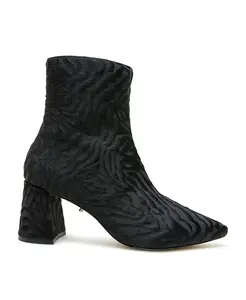 Женские черные мохнатые угги в стиле зебра Alterre