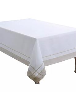 Повседневная скатерть с полосатой каймой, 144 x 72 дюйма Saro Lifestyle, белый