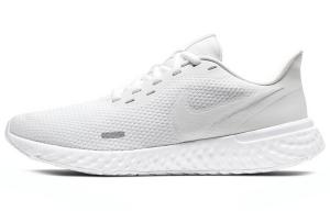 Женские беговые кроссовки Nike Revolution 5 Series