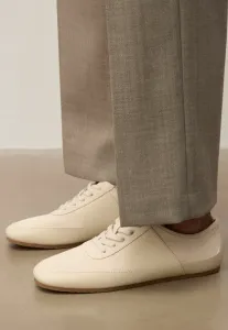 Тренеры varita Kazar, Off White