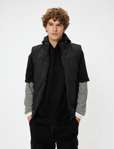 Koton Жилет в черном цвете