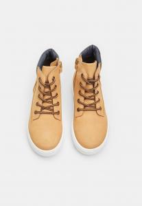 Ботильоны на шнуровке Bata, светло-коричневый