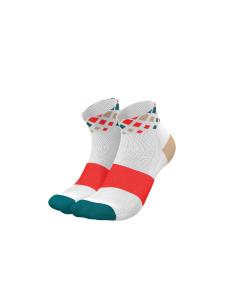 INCYLENCE Носки для спорта 'CRYSTALS SHORT' в неоново-красном цвете