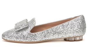 Туфли женские низкие Ferragamo, серебристый