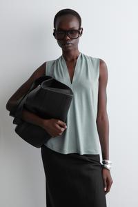 Блузка с v-образным вырезом COS, голубой