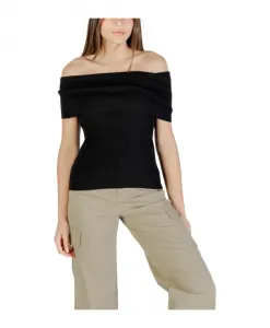 Черный трикотажный топ в рубчик с вырезом-лодочкой Only, черный