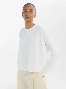 Футболка с длинным рукавом и петлями