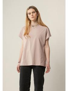 Футболка в стиле MADHU розового цвета MELA