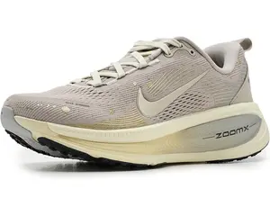 Женские кроссовки Nike Vomero 18 SE, Cream Ii/Metallic Gold Grain/Coconut Milk