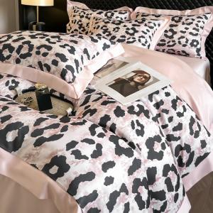 FUANNA Постельное белье, 1.5 м, комплект 4 предмета: пододеяльник 200x230 см, простыня, наволочки, баовэнь-ка, летний, двусторонний, холодящий шелк