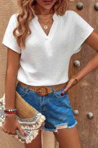 Блузка с рукавами-крылышками V-образным вырезом свободного кроя плиссированная однотонная TRUEDAMES, белый