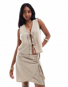 Топ бежевого цвета Only