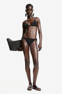 Мягкий лиф бикини с треугольными чашечками H&M, черный