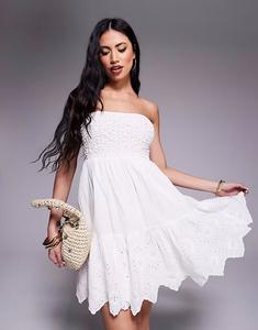 Мини-платье-бандо River Island со сборками белого цвета