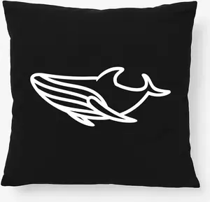 Подушка Huuraa с силуэтом синего кита, 40x40 см, с наполнителем из черного хлопка, декор в виде синего кита Hellweg Druckerei