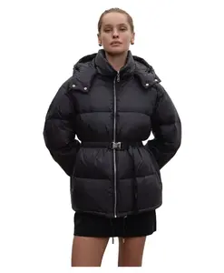 Пуховая куртка длиной до бедра с поясом. Estro, черный