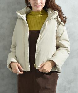 Короткое пальто с капюшоном из нейлоновой микротафты Interplanet, цвет Greige