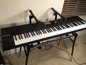 Native Instruments Komplete Kontrol S88 MKii 2020 - настоящее время - черный Native-instruments