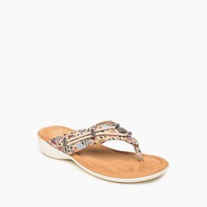Women's Silverthorn 360 Toe Post Sandal In Cream Needle Point Minnetonka