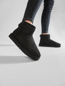 Ботинки зимние UGG W Classic Mini II, черный