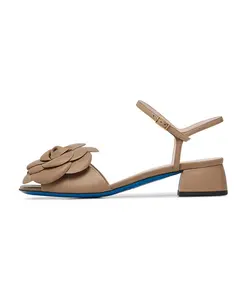 Сандалии из кожи наппа орехового цвета с цветочным узором. Loriblu, коричневый