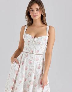 Платье миди из хлопка House of CB Chiarina с пуговицами спереди и принтом роз