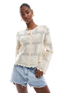 Кардиган крючком в кремовом цвете