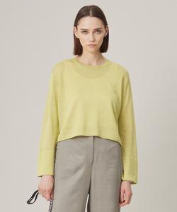 Укороченный пуловер из льна и вискозы высокой плотности, пригодный для стирки.