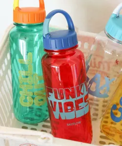 Бутылка для воды BF Typography 7мл Bayflow, цвет Red 30 (Funky)