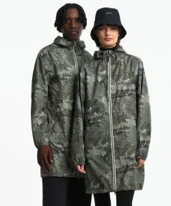 Длинная куртка с капюшоном, защищающая от ультрафиолетового излучения и водоотталкивающая.