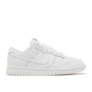 Кроссовки Nike WMNS DUNK LOW 'TRIPLE WHITE', белый