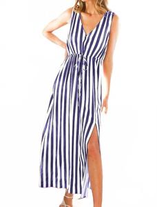 Макси-платье Seaside Stripes в темно-синем цвете Vine & Love