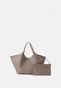 Сумка-шоппер DKNY PAULA COMMUTER LARGE TOTE , Mink/Taupe