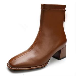 TATAYA Женские бежево-коричневые замшевые полусапожки, цвет Light brown [plush]