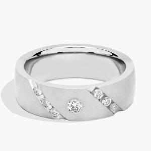 Обручальное кольцо с диагональной бриллиантовой отделкой из платины (7 мм, 1/4 карата) Blue Nile