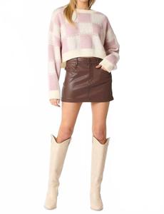 Свитер с узором плетения в розовом цвете Peach Love