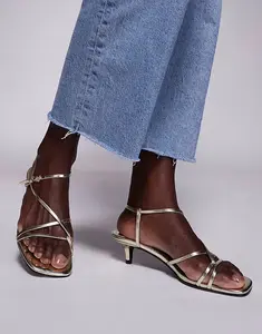 Public Desire Glint сандалии с едва заметными ремешками цвета металлик