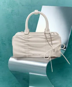 Сумка для боулинга Kadee с металлизированной отделкой и рюшами и бантом Charles & Keith, цвет Cream