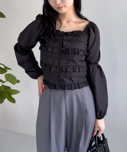 Блузка с оборками спереди и квадратным вырезом