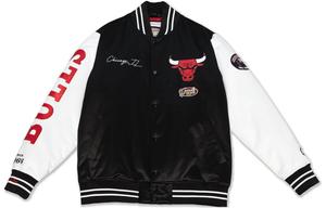 Куртка бейсбольная Mitchell & Ness Bulls Team унисекс черно-белая Mitchell Ness
