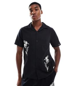 Рубашка с вышивкой New Look черного цвета с жатым узором