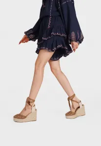 Декольте Queen Helena, Cammello