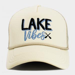 Бейсболка-тракер LAKE Vibes с вышитой надписью и сетчатой ​​задней частью FASHNZFAB, бежевый/айвори
