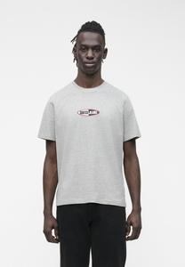 Футболка Guess Jeans SMALL LOGO TEE, Medium Grey Heather/Light Grey