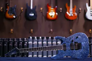 ESP M-II neck thru, с корпусом из литого металла, синий, высококлассная гитара, специальный выпуск