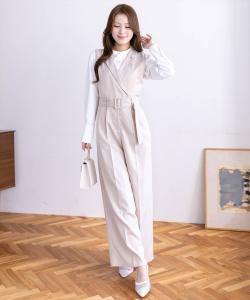 Комбинезон с поясом, сшитый по фигуре